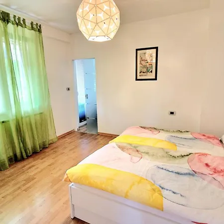 Apartment Secret Garden Crni Kal